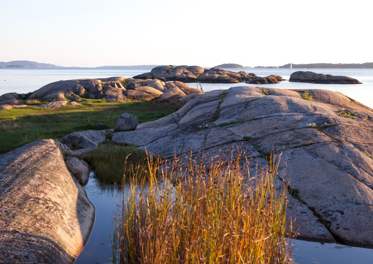 Foto kyst og svaberg