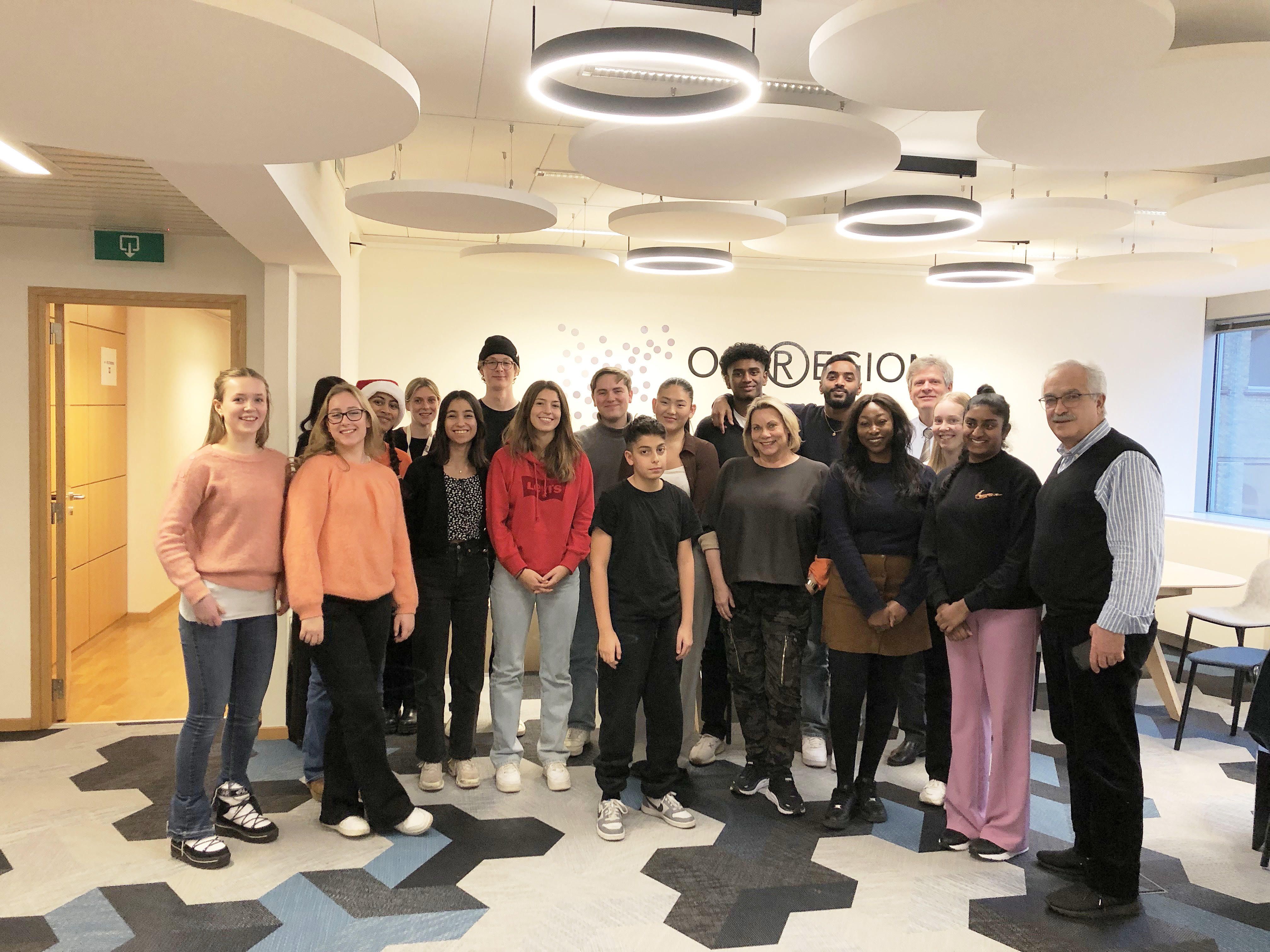 UNGDOMSGRUPPE FRA LILLESTRØM PÅ STUDIEBESØK I BRUSSEL